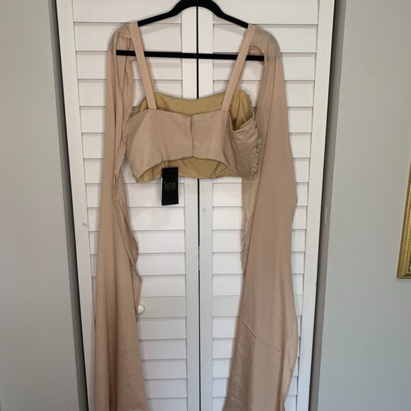 NWT - Beige Lehenga Set With Floral Sequin Cutdana Hand Embroidered Blouse - L - Picture 8 of 16